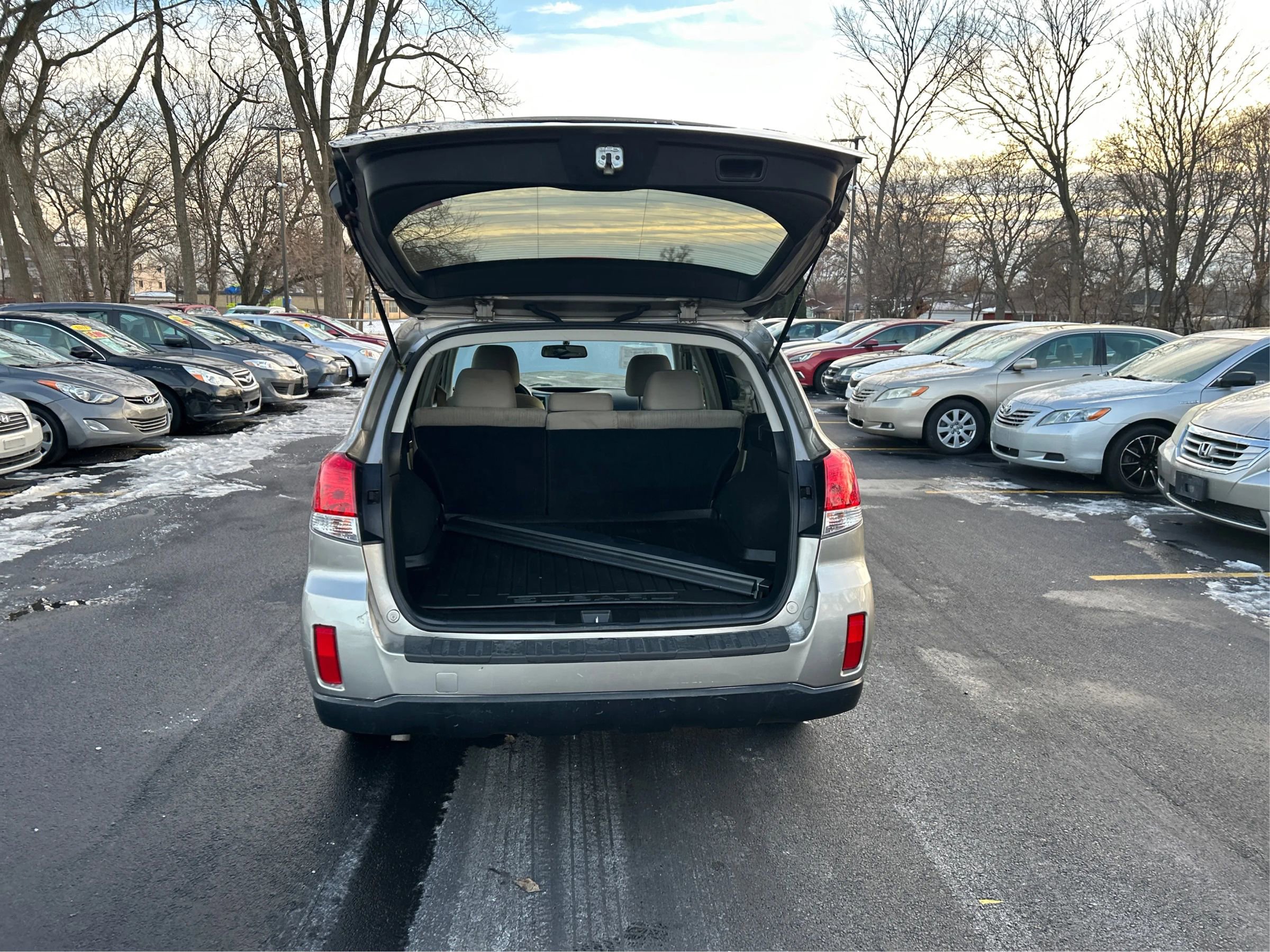 Used 2014 Subaru Outback 2.5i Premium AWD/4WD image 14