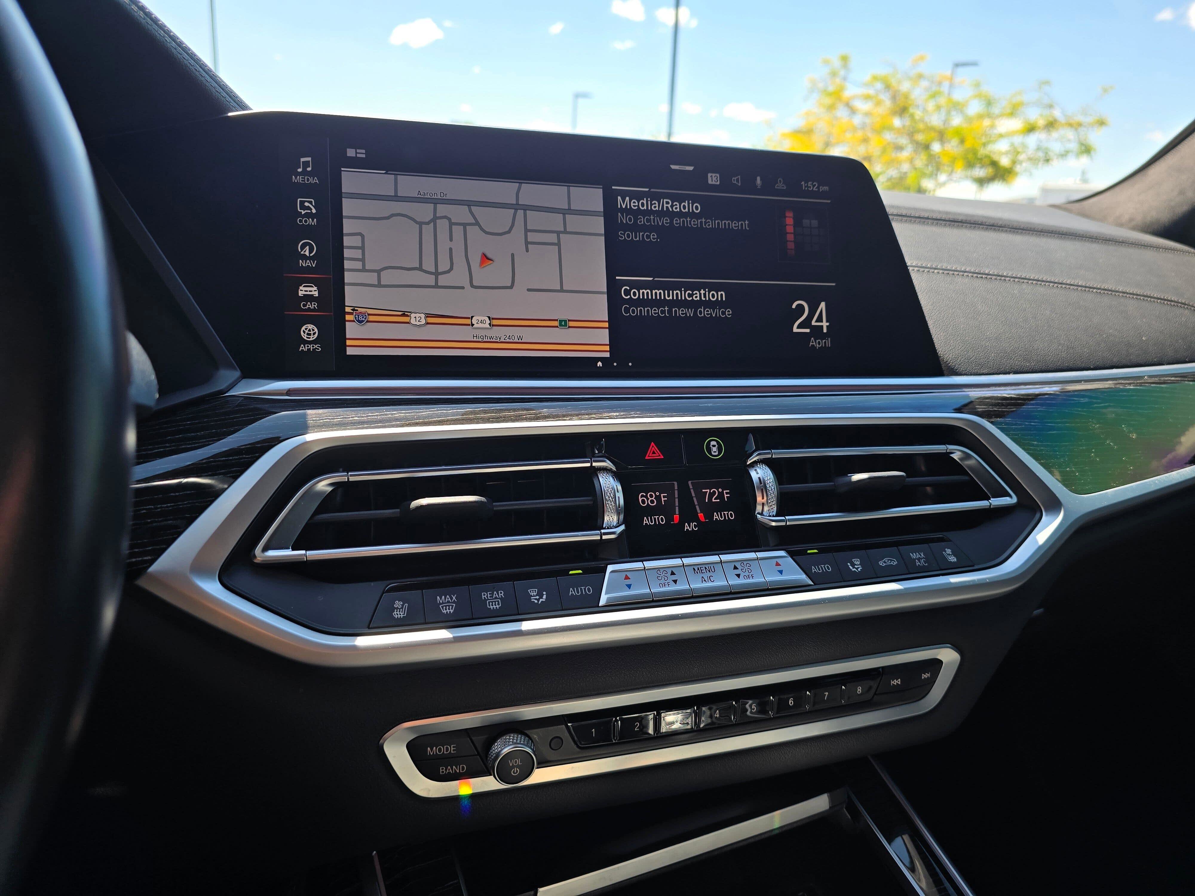 Used 2022 BMW X7 M50i AWD/4WD image 19