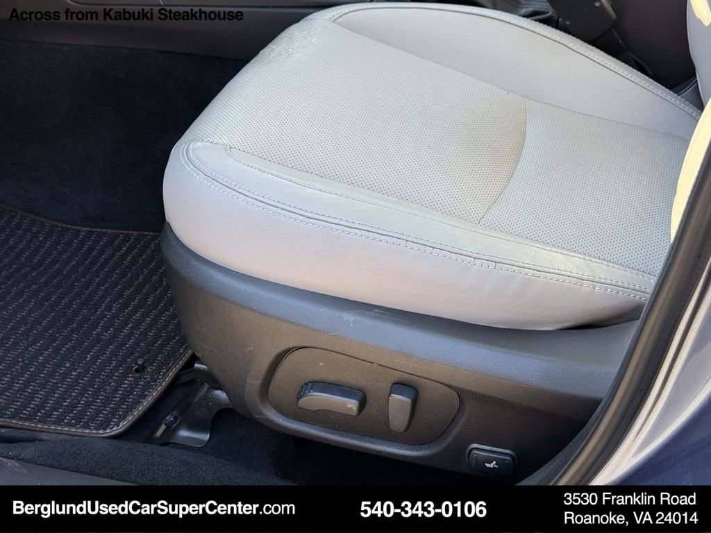 Used 2017 Subaru Forester 2.5i Limited w/ Popular Package #2 image 16