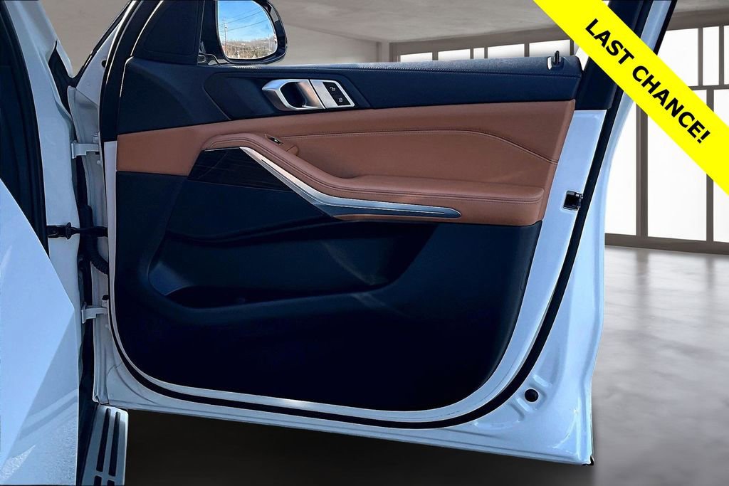 Used 2023 BMW X5 xDrive45e image 24