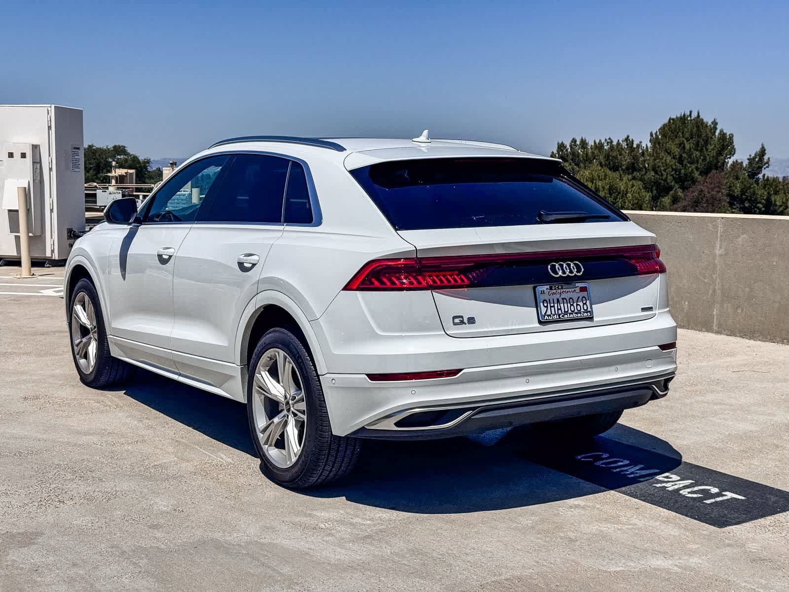 Used 2023 Audi Q8 Premium w/ Convenience Package AWD/4WD image 2