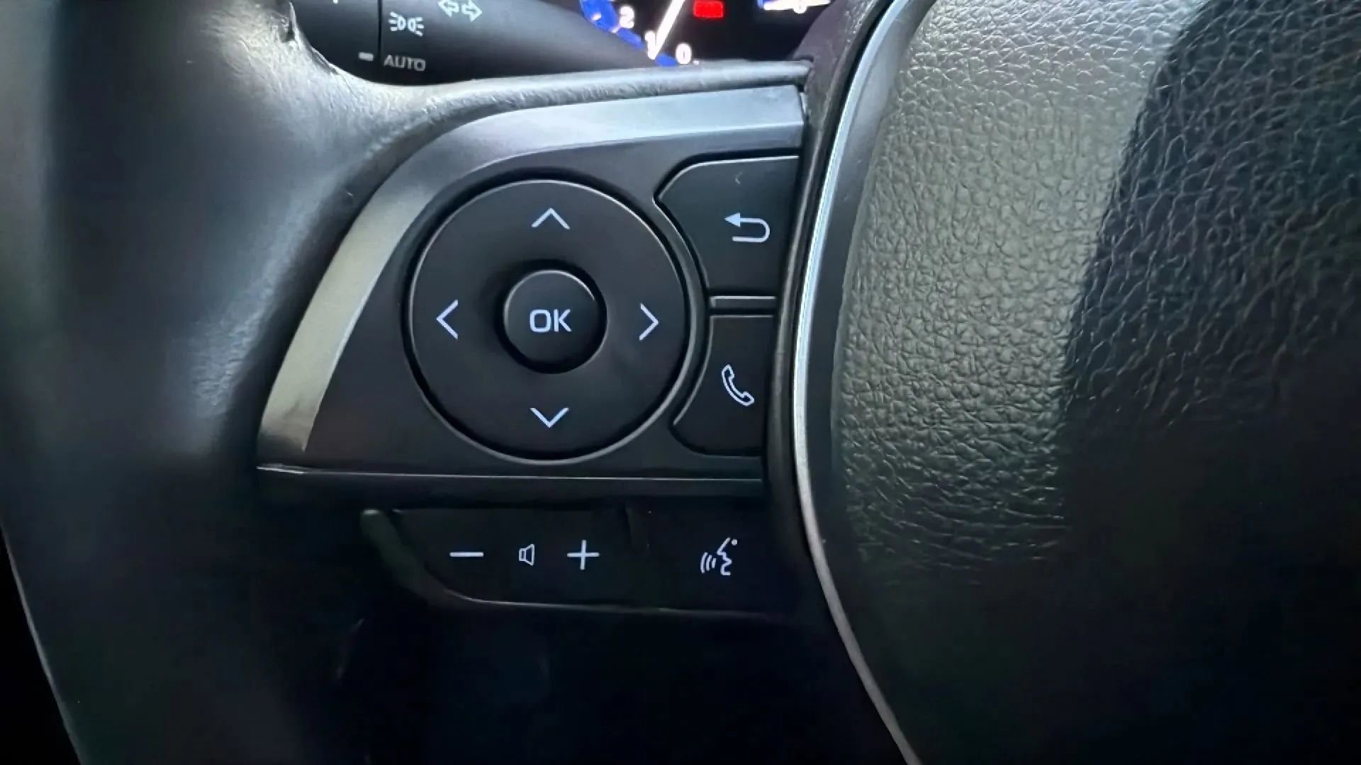 Used 2021 Toyota Corolla XSE image 12