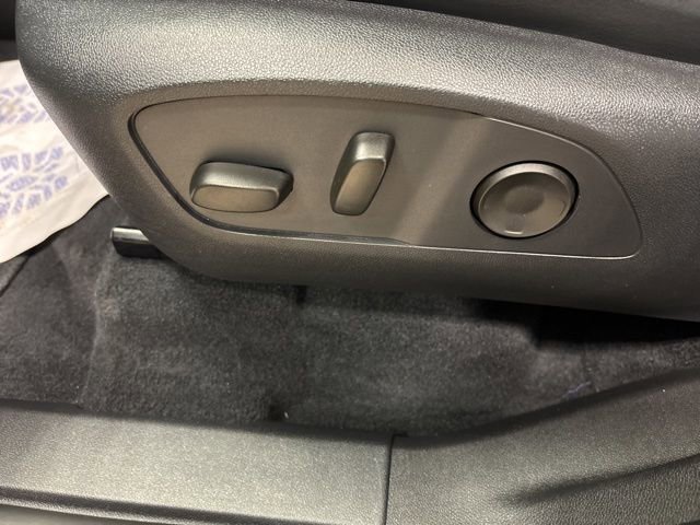 Used 2025 Buick Enclave Preferred image 36