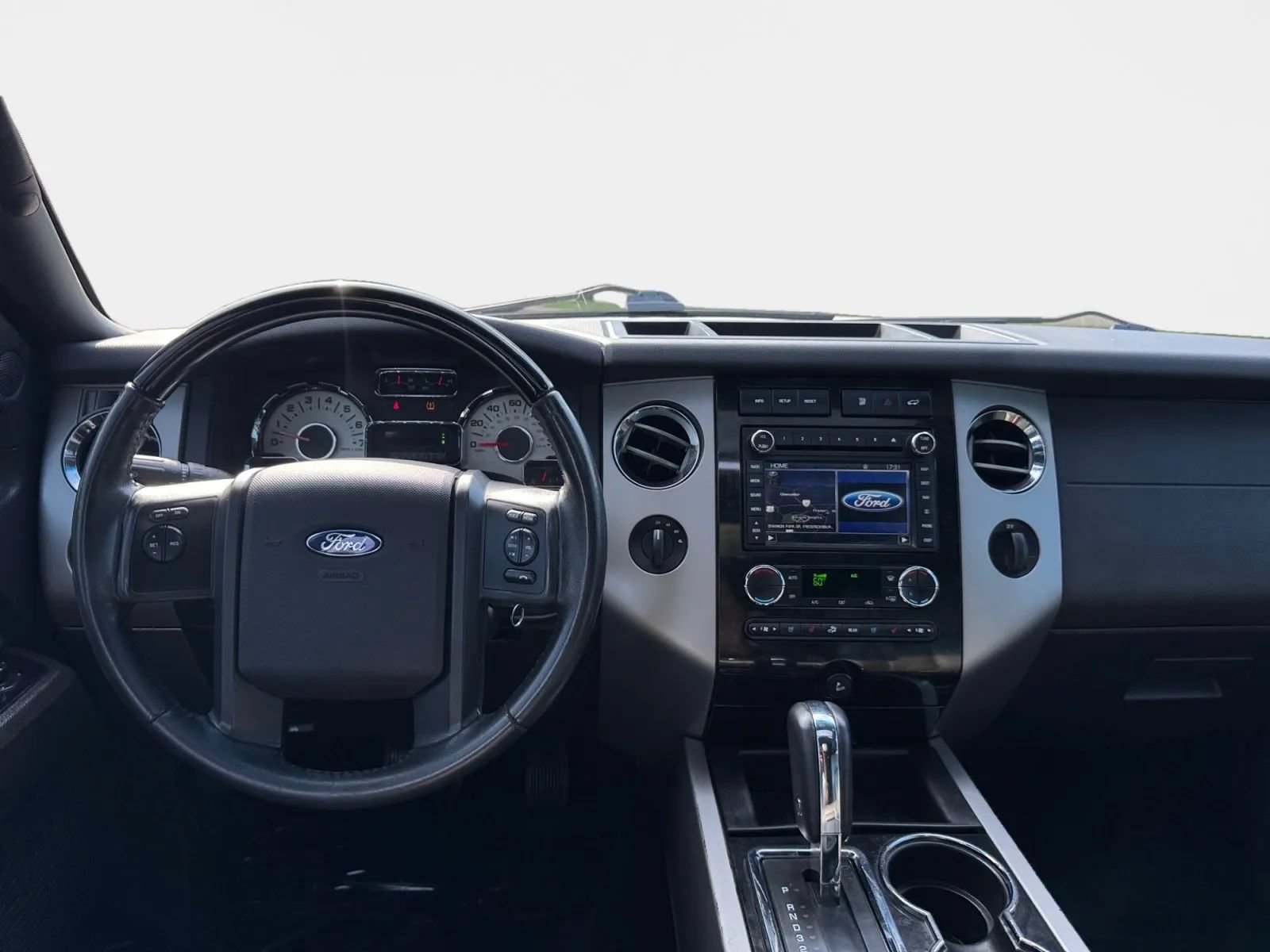 Used 2014 Ford Expedition Limited w/ Equipment Group 301A AWD/4WD image 13