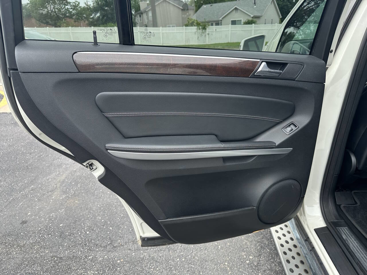 Used 2012 Mercedes-Benz GL 450 4MATIC image 18