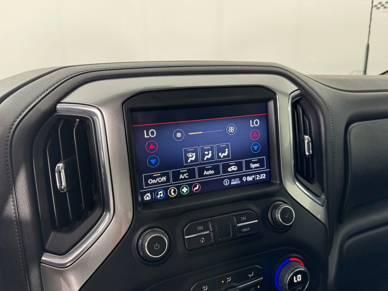 Used 2020 Chevrolet Silverado 2500 LTZ w/ LTZ Convenience Package image 20