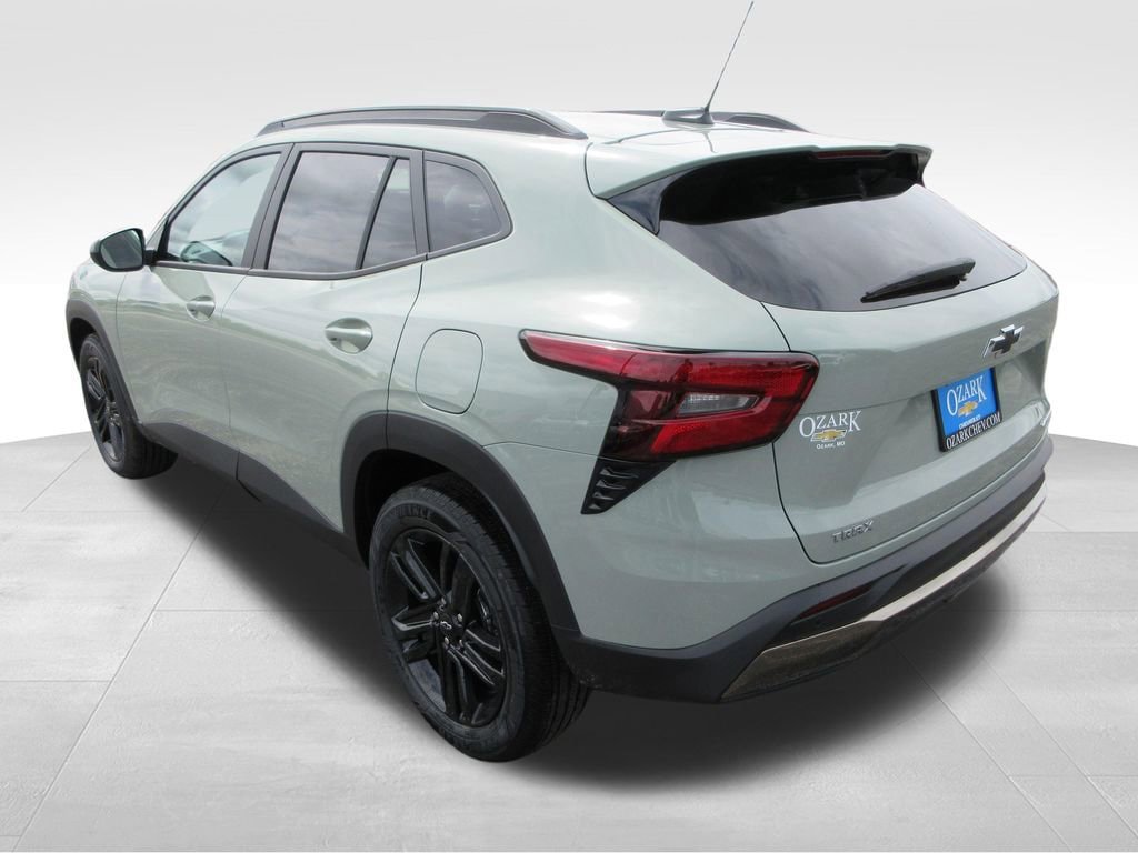 New 2026 Chevrolet Trax ACTIV FWD image 3