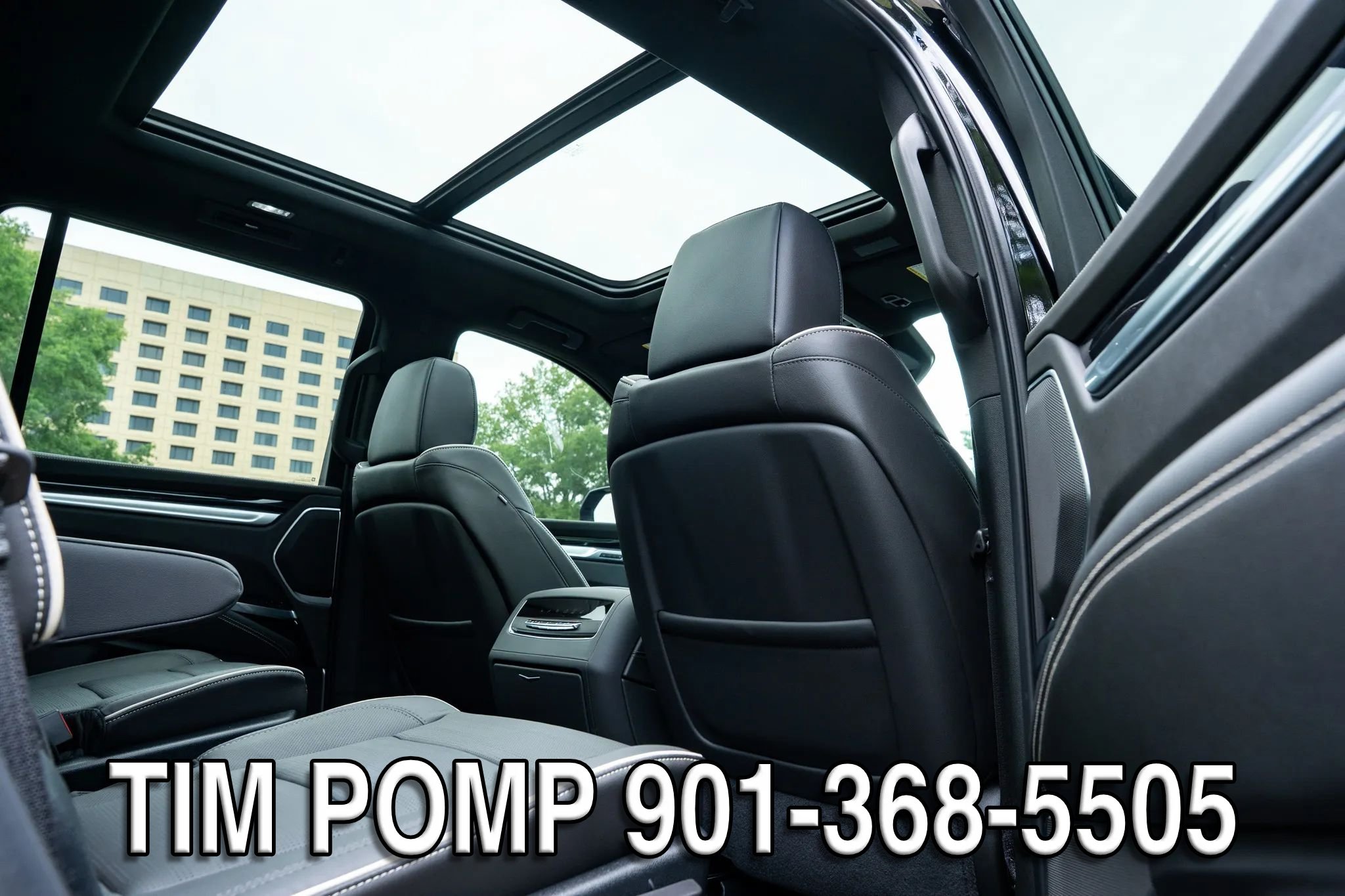 Used 2026 Cadillac Escalade Sport w/ LPO, ONYX Package AWD/4WD image 17
