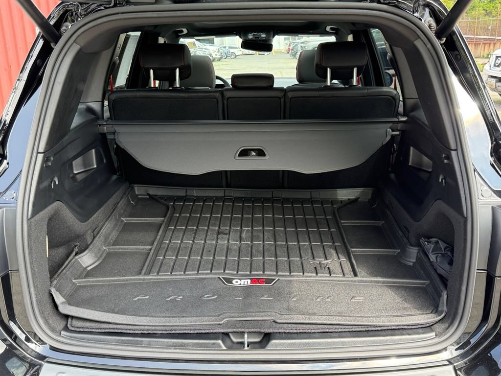 Used 2025 Mercedes-Benz GLB 35 AMG 4MATIC image 25