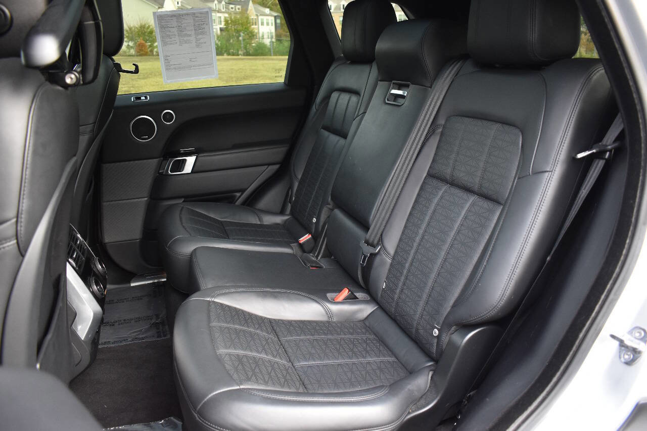 Used 2018 Land Rover Range Rover Sport HSE Dynamic image 15