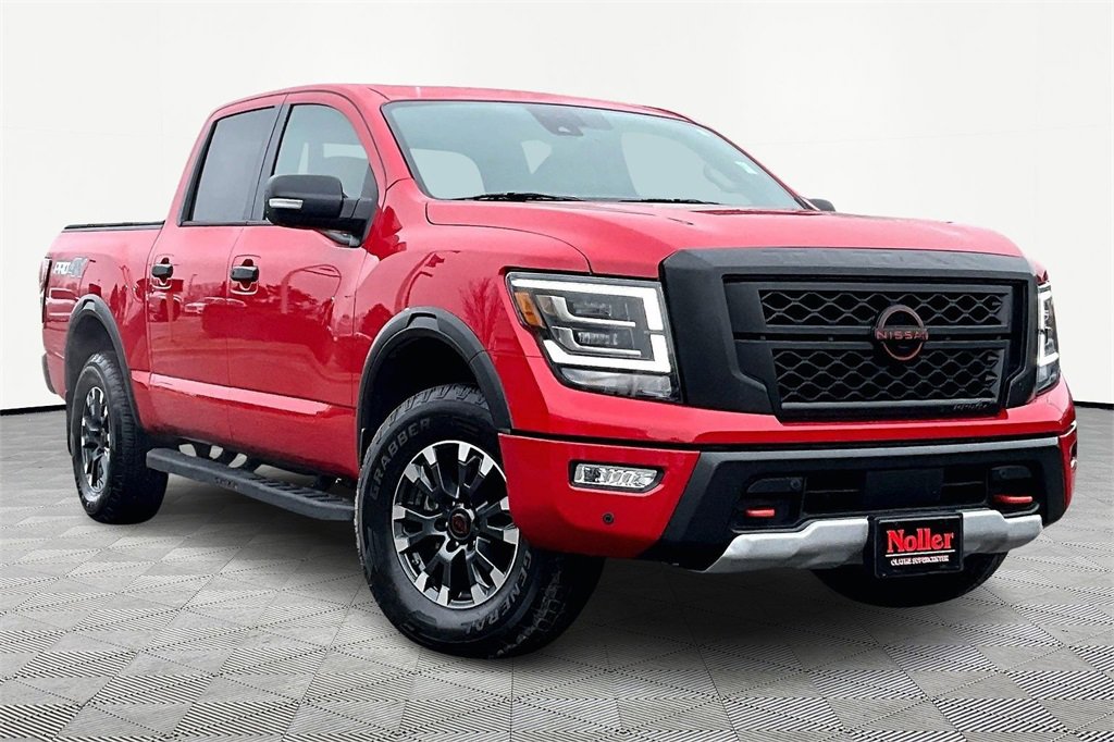 Used 2024 Nissan Titan PRO-4X w/ Pro-4x Convenience Package image 12