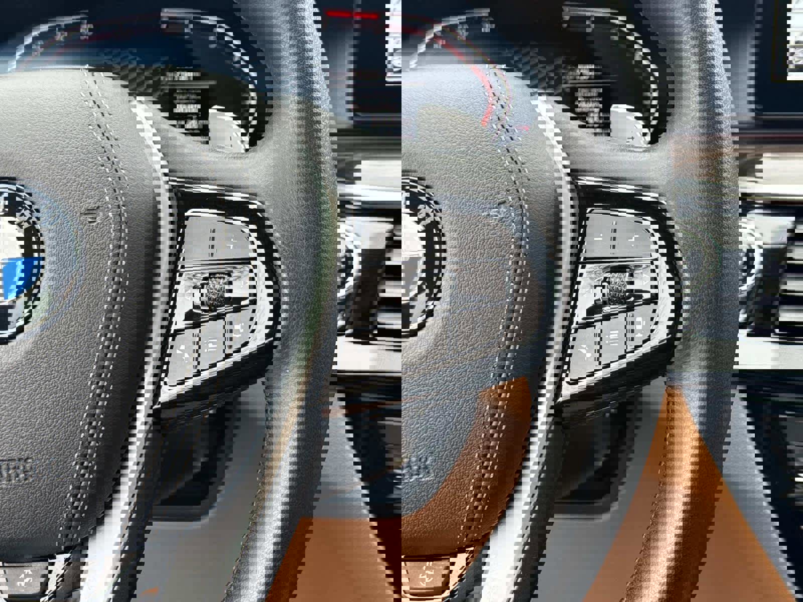 Used 2022 BMW 530i xDrive w/ Convenience Package image 23