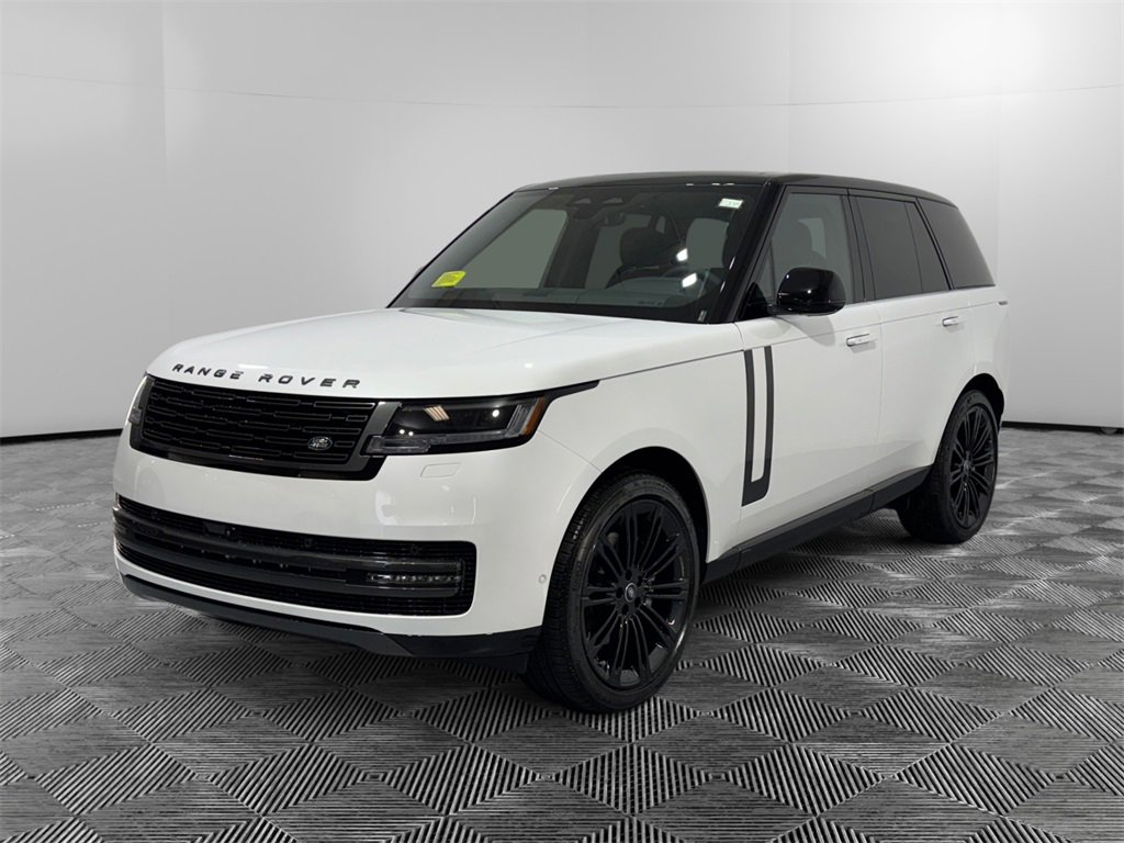 New 2025 Land Rover Range Rover SE