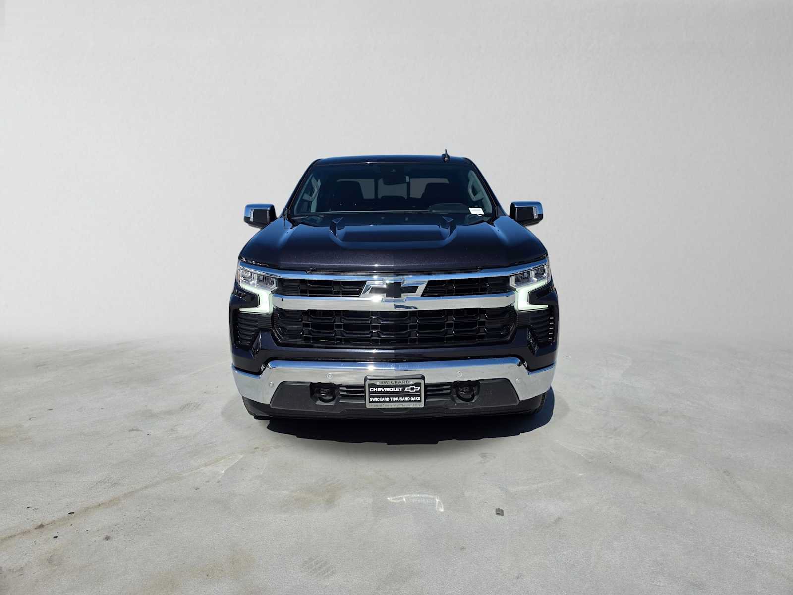 Used 2024 Chevrolet Silverado 1500 LT w/ Safety Package AWD/4WD image 8