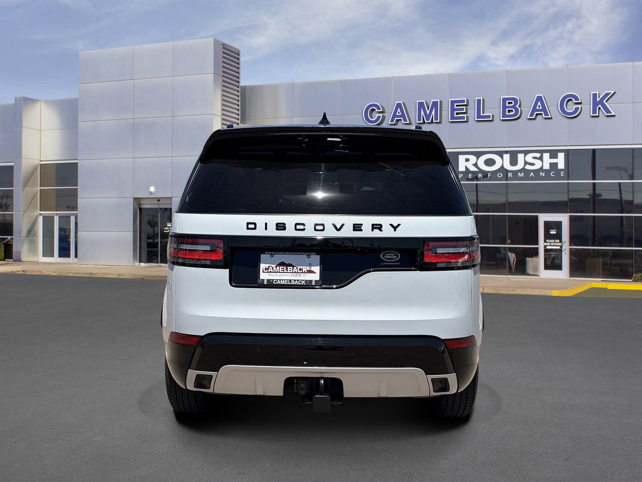 Used 2020 Land Rover Discovery Landmark AWD/4WD image 5