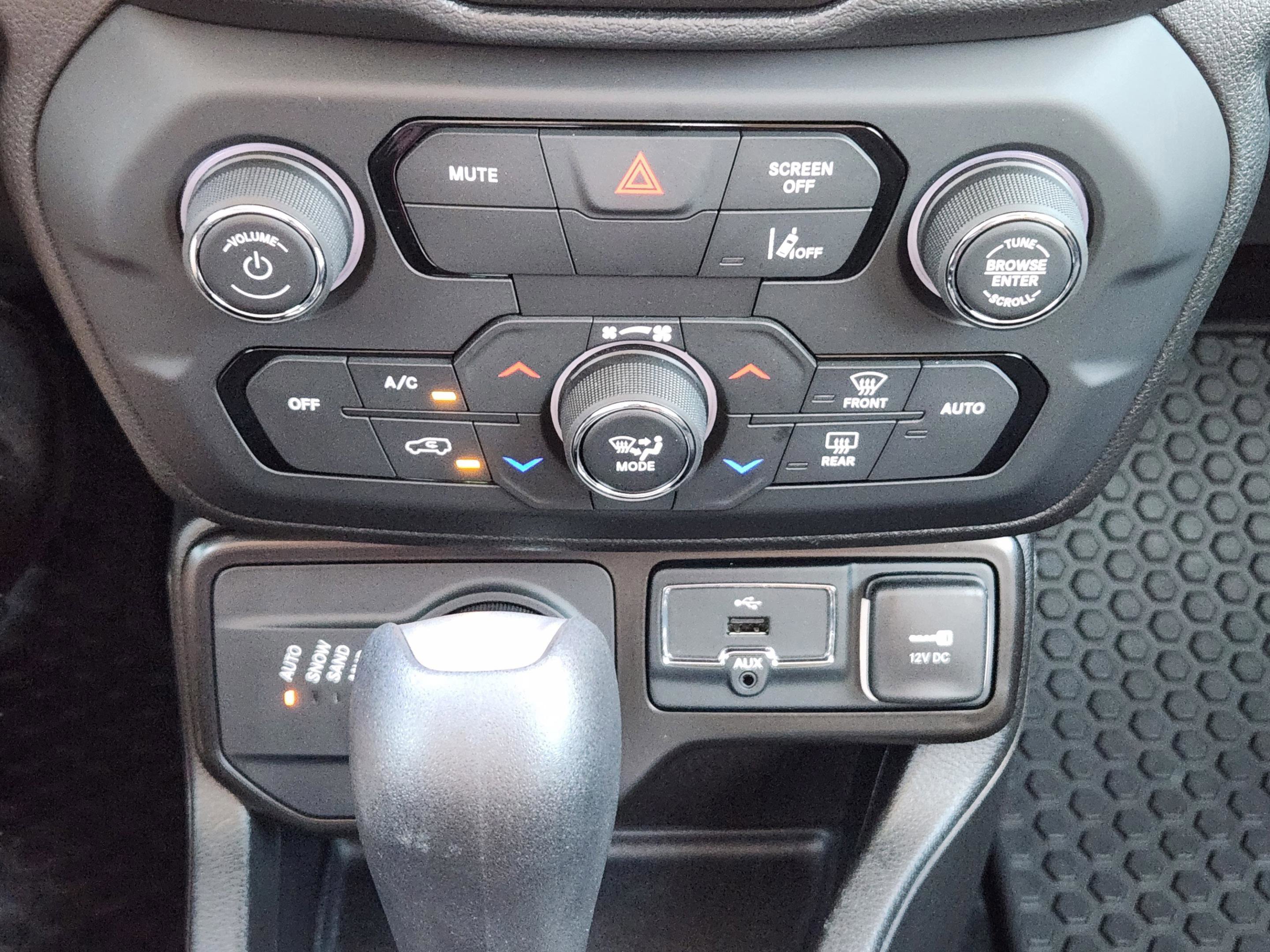 Used 2022 Jeep Renegade Latitude image 15