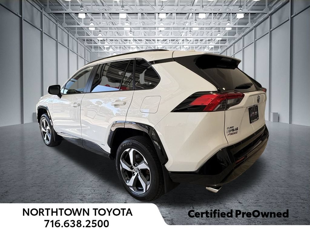 Used 2023 Toyota RAV4 SE w/ Weather & Moonroof Package AWD/4WD image 4