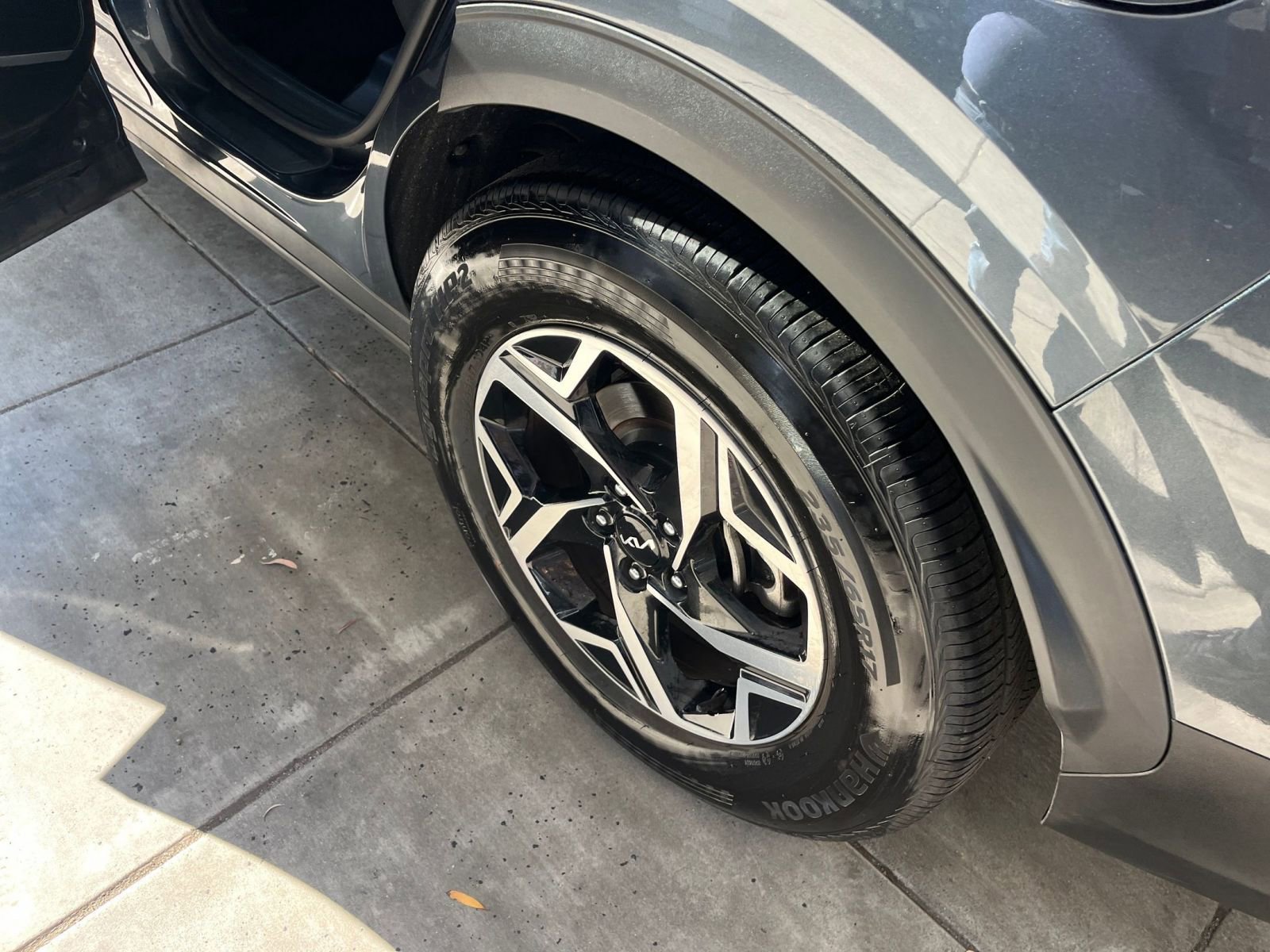 Used 2025 Kia Sportage LX image 30