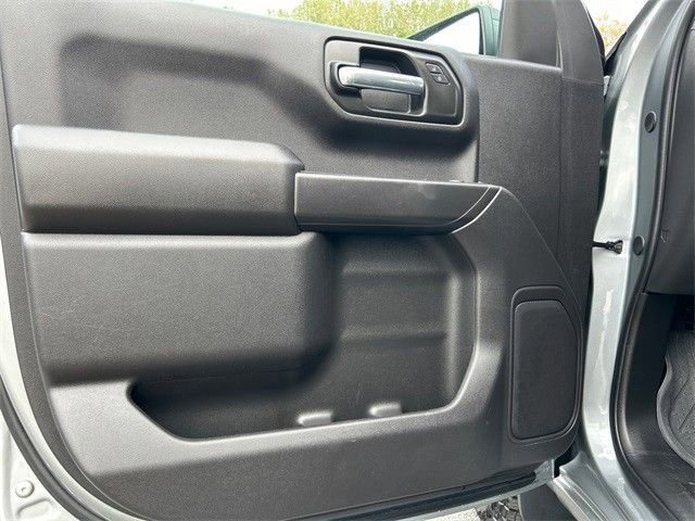 Used 2024 Chevrolet Silverado 1500 Custom Trail Boss w/ LPO, Dark Essentials Package image 17