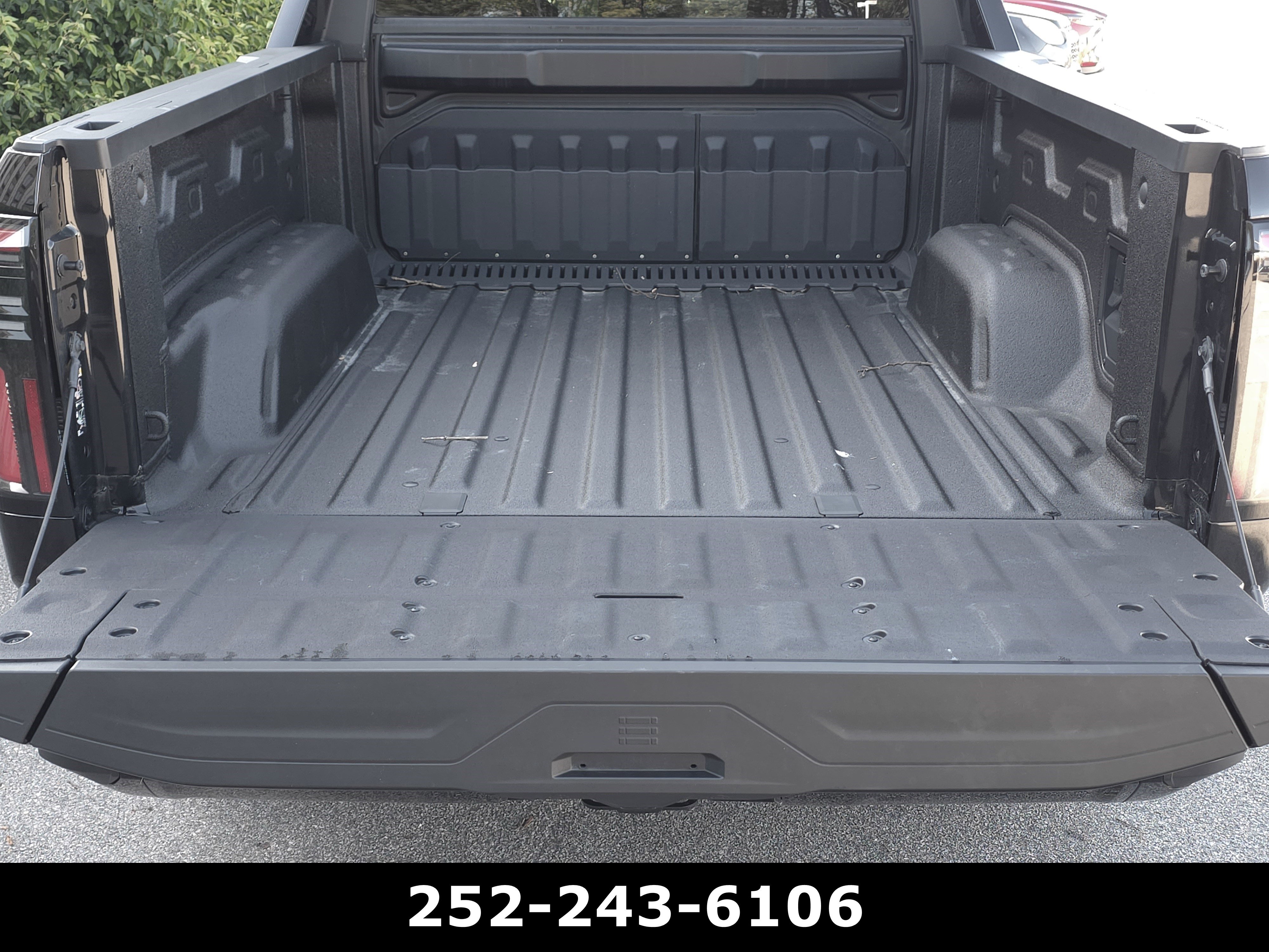 Used 2025 GMC Sierra EV Denali AWD/4WD image 40