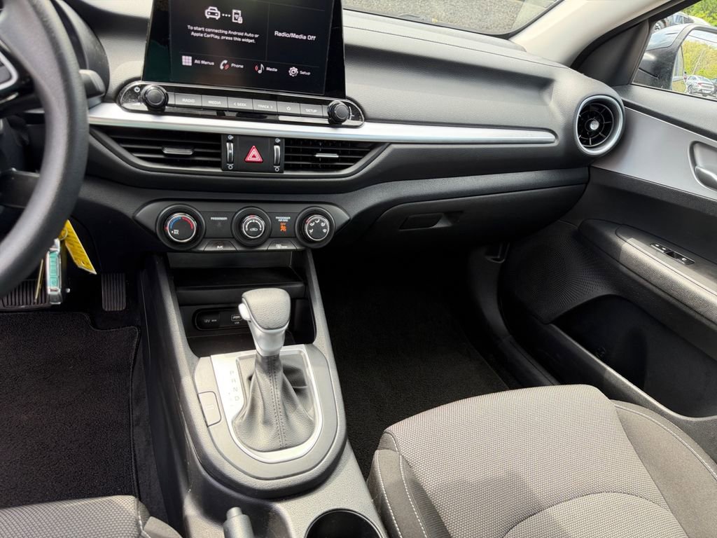 Certified 2023 Kia Forte LXS FWD image 15