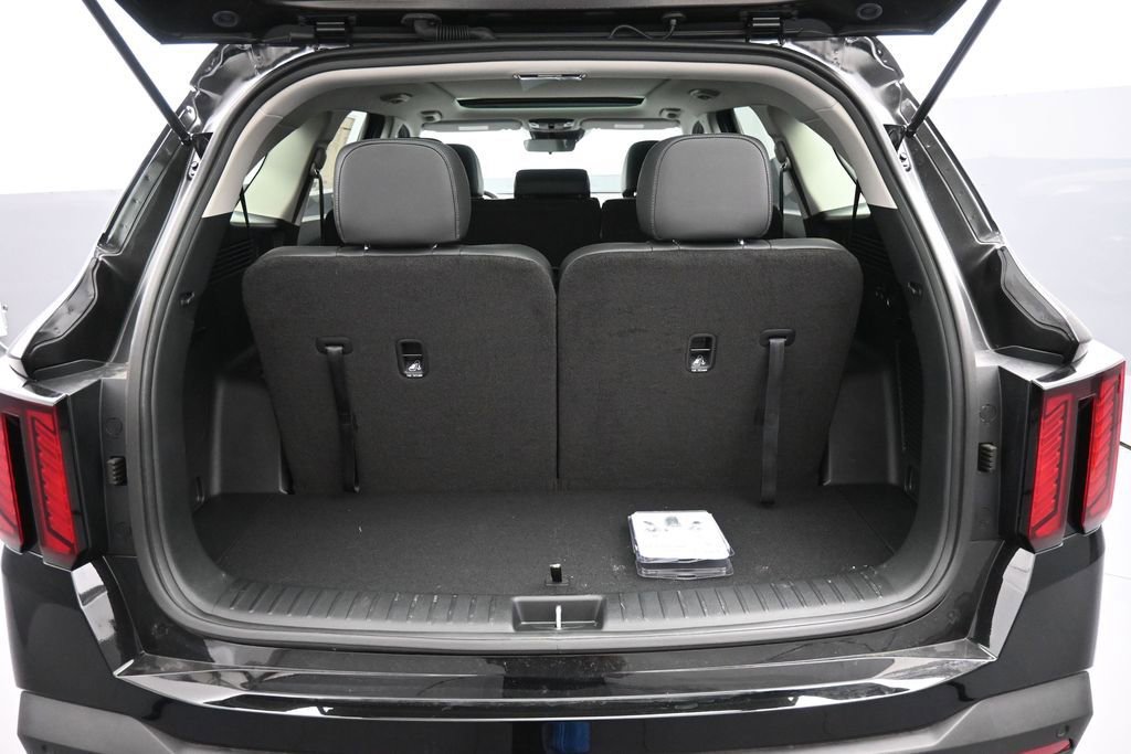 New 2026 Kia Sorento S w/ S Panoramic Sunroof Package FWD image 23