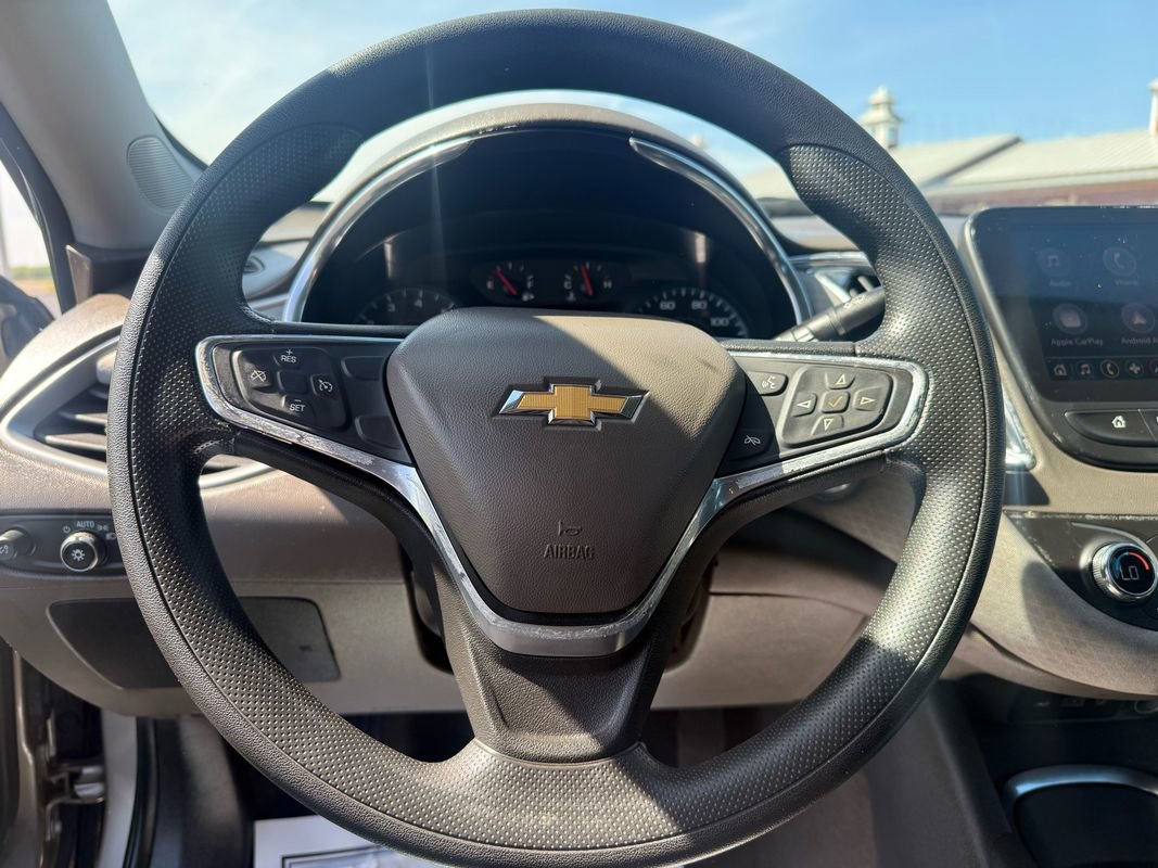 Used 2022 Chevrolet Malibu LT image 10