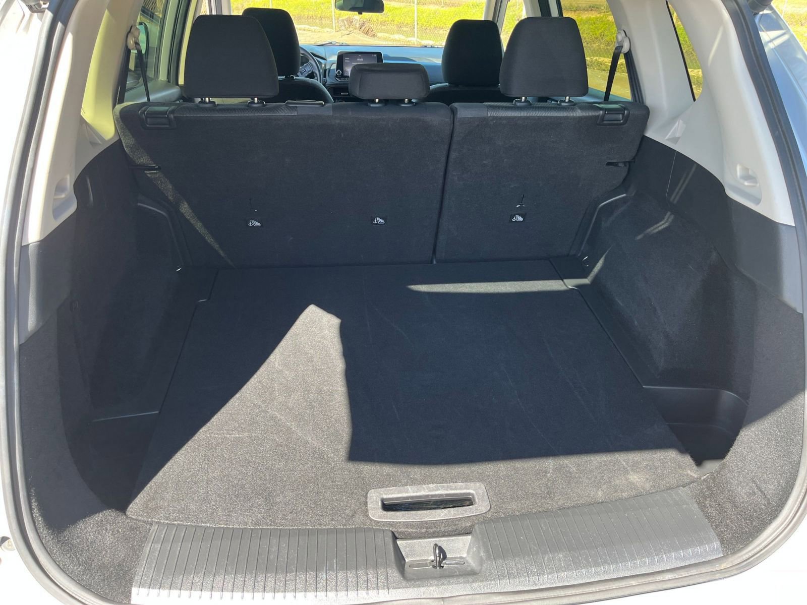 Used 2024 Nissan Rogue SV image 27