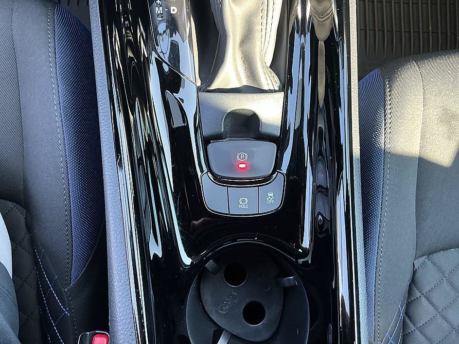 Used 2021 Toyota C-HR XLE FWD image 21