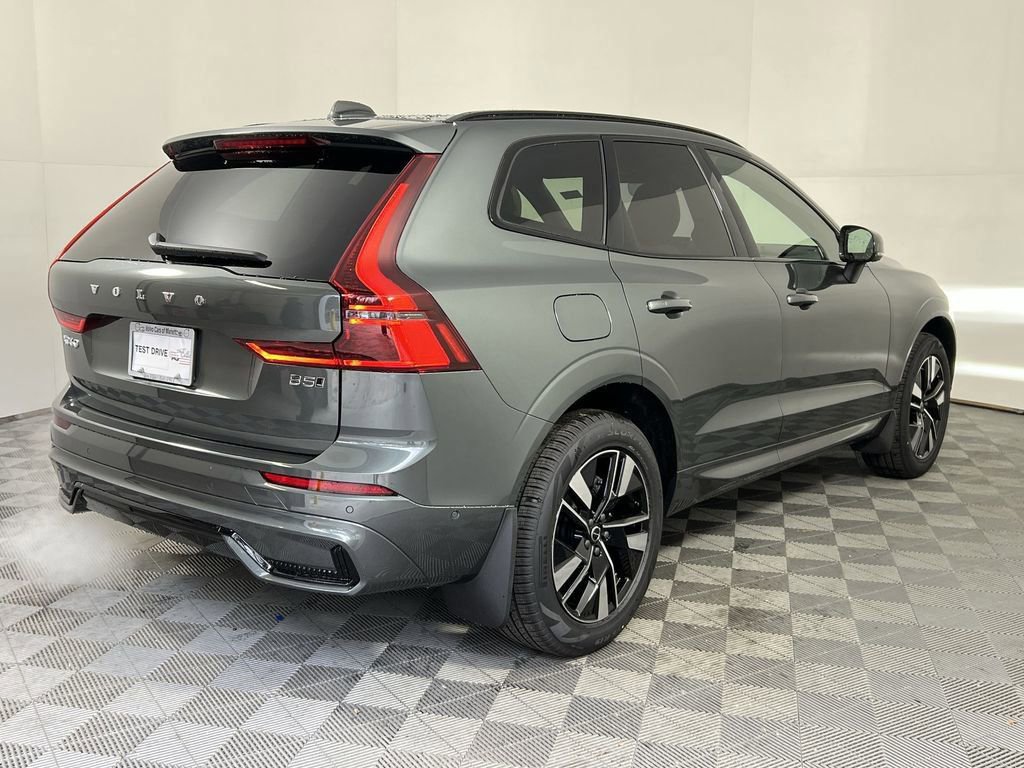 New 2026 Volvo XC60 B5 Plus w/ Climate Package image 8
