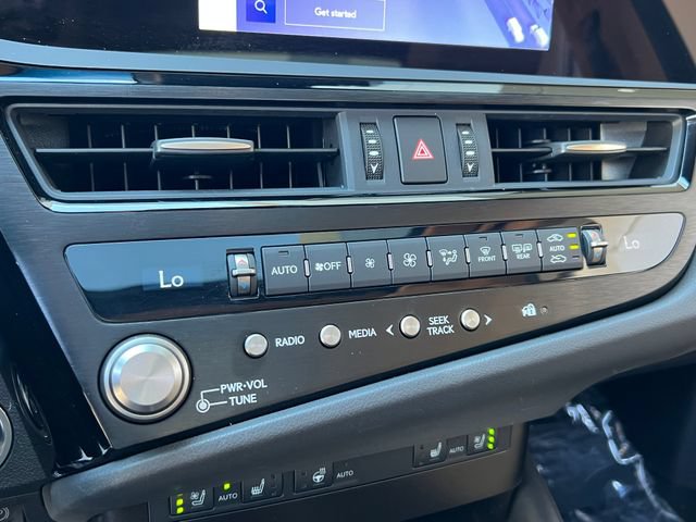 Used 2025 Lexus ES 300h w/ Premium Package FWD image 30