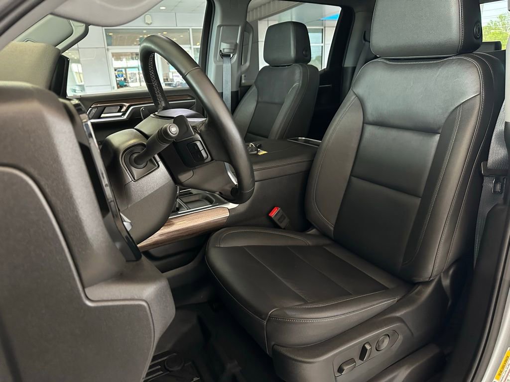 Used 2025 Chevrolet Silverado 1500 RST w/ RST All Star Premium Package image 13