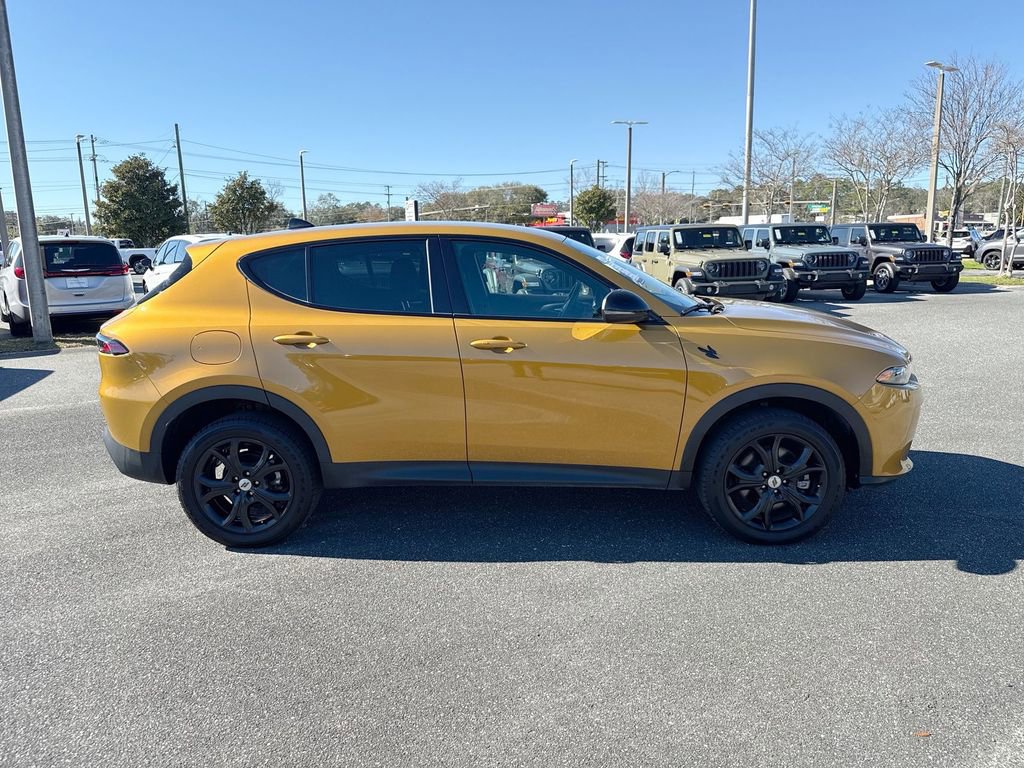 Used 2024 Dodge Hornet GT w/ GT Blacktop Package image 2