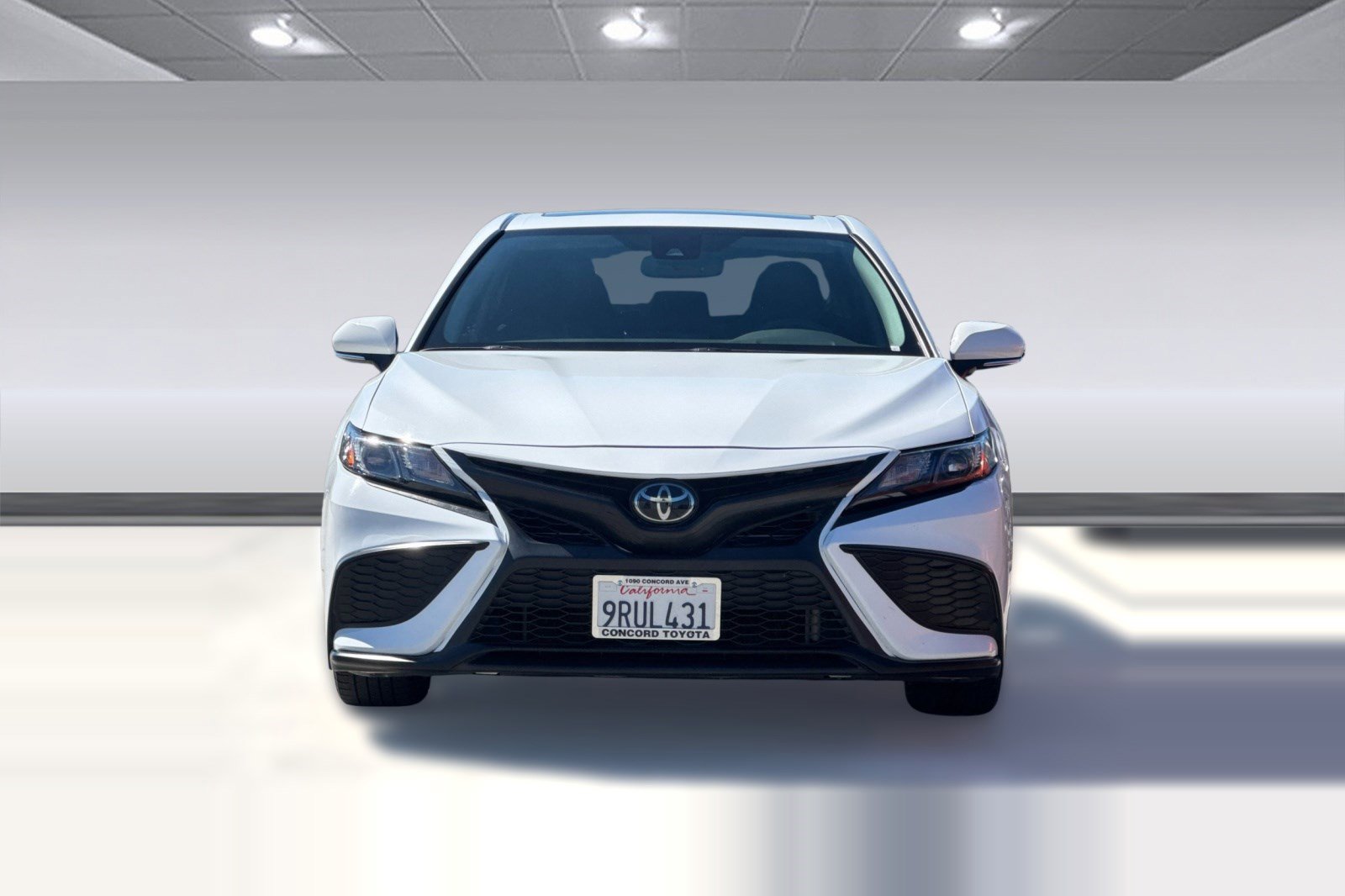 Certified 2023 Toyota Camry SE w/ Convenience Package image 5