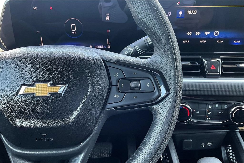 Used 2024 Chevrolet TrailBlazer LT AWD/4WD image 11
