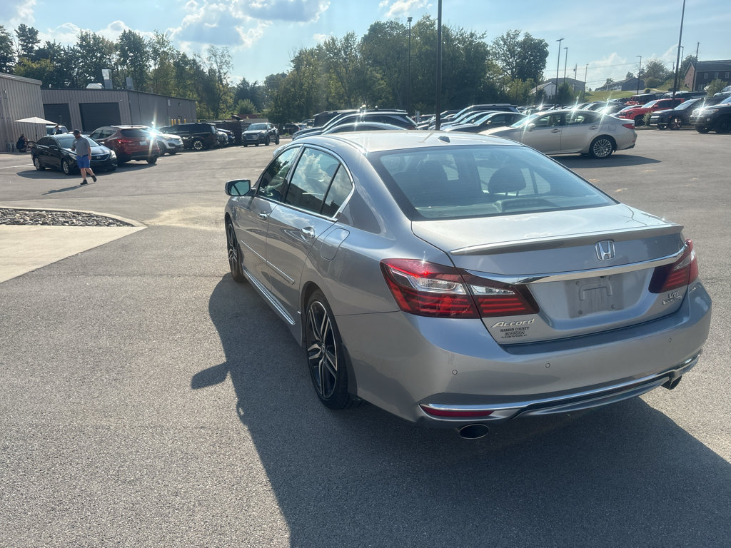 Used 2016 Honda Accord Touring image 5