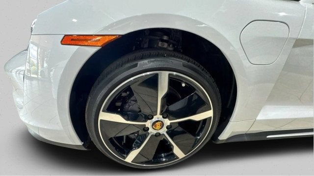 Used 2023 Porsche Taycan w/ Premium Package RWD image 19