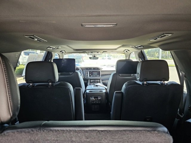 Used 2022 GMC Yukon XL Denali w/ Denali Ultimate Package image 17