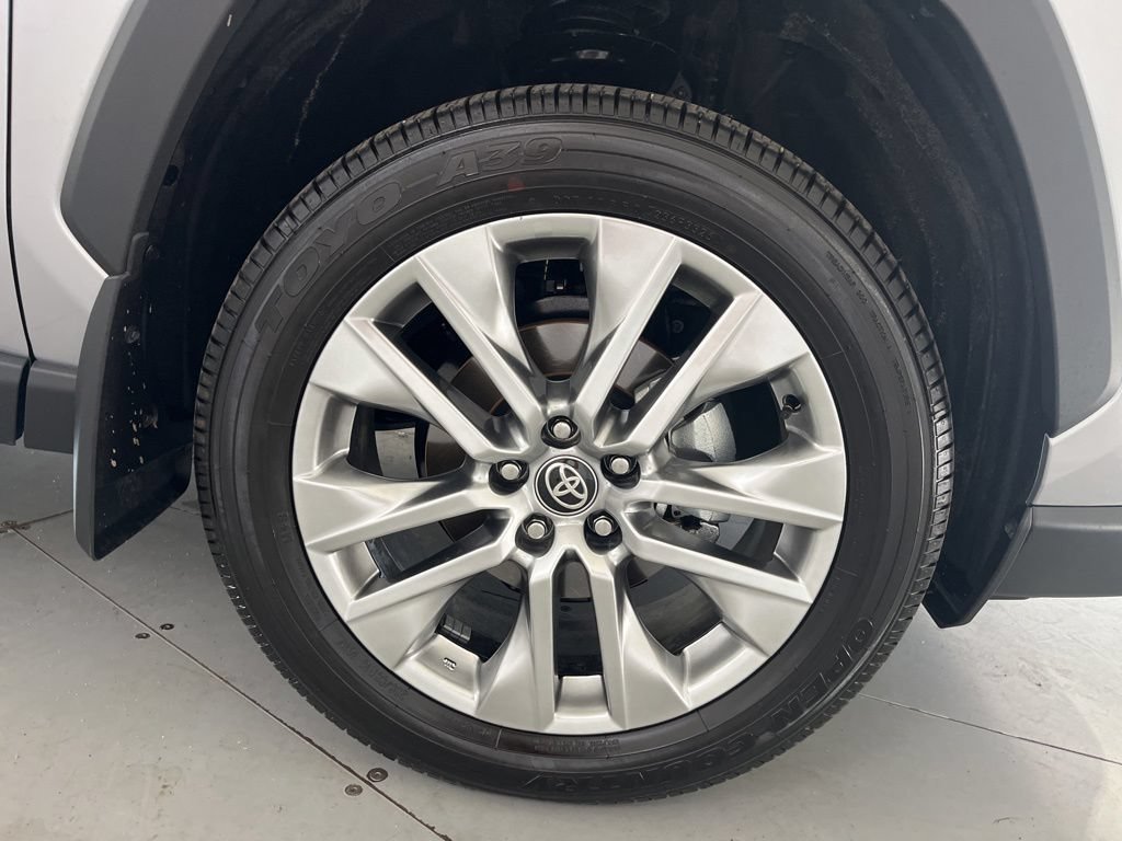 Used 2025 Toyota RAV4 XLE Premium w/ Weather Package AWD/4WD image 18