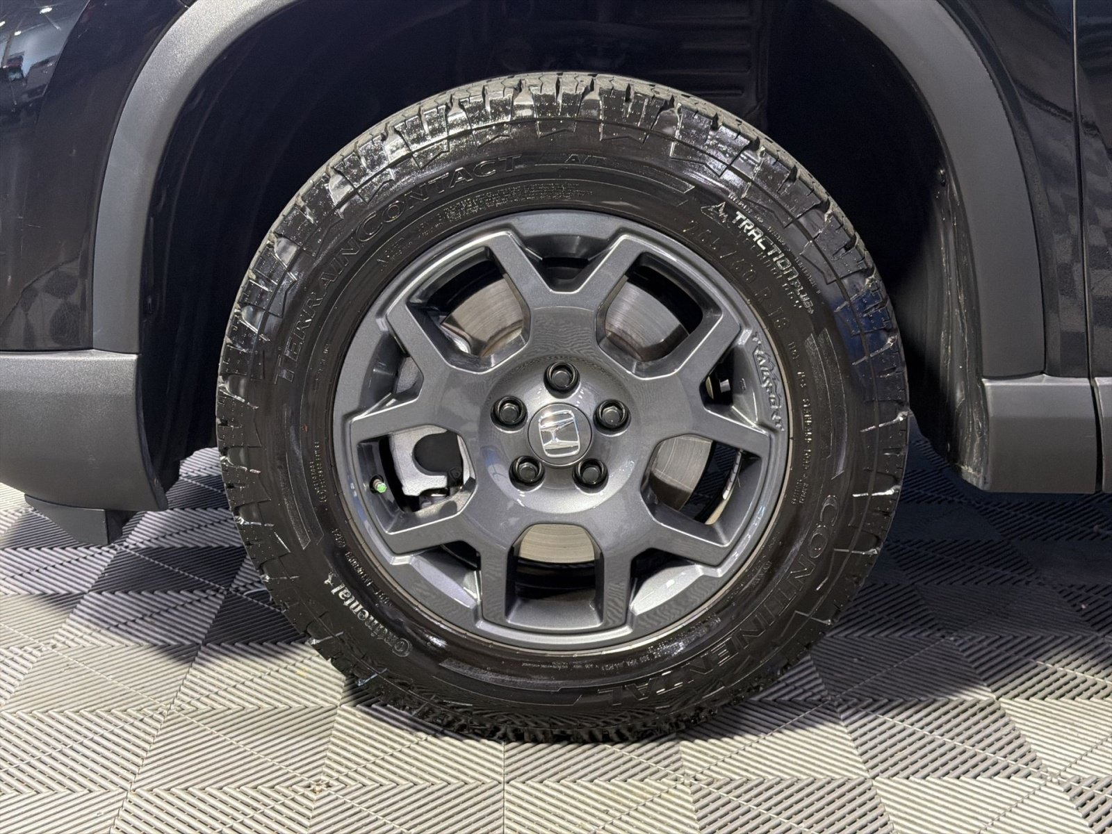 Used 2025 Honda Pilot TrailSport image 16