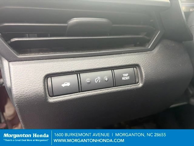 Used 2025 Nissan Altima 2.5 SV FWD image 14
