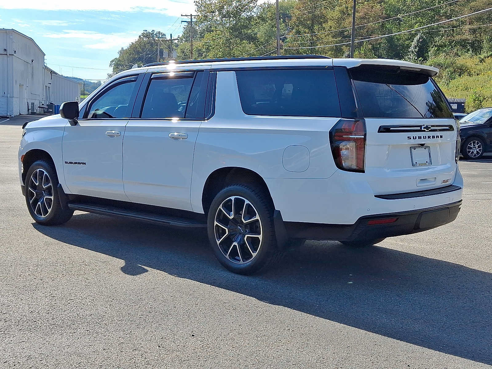 Used 2023 Chevrolet Suburban RST AWD/4WD image 4