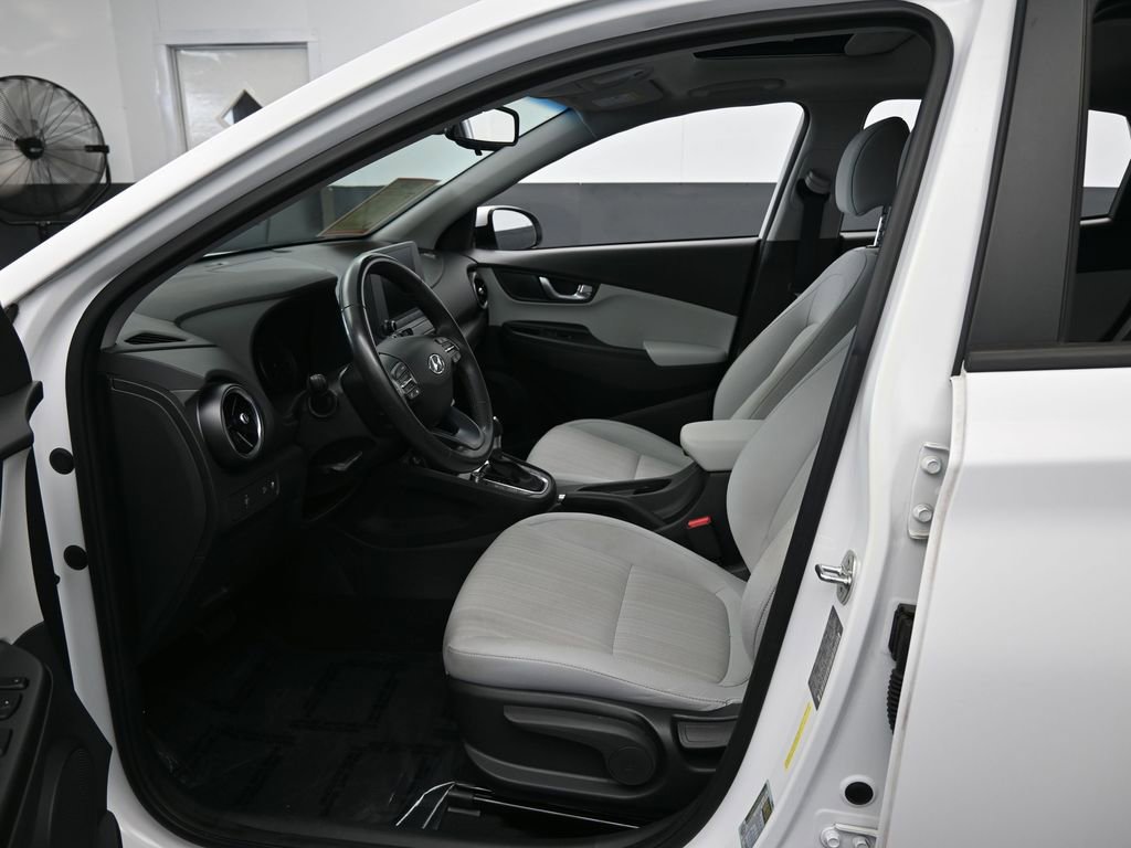 Used 2022 Hyundai Kona SEL w/ Convenience Package image 12