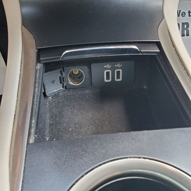 Used 2017 Lincoln MKC Select w/ Select Plus Package image 4