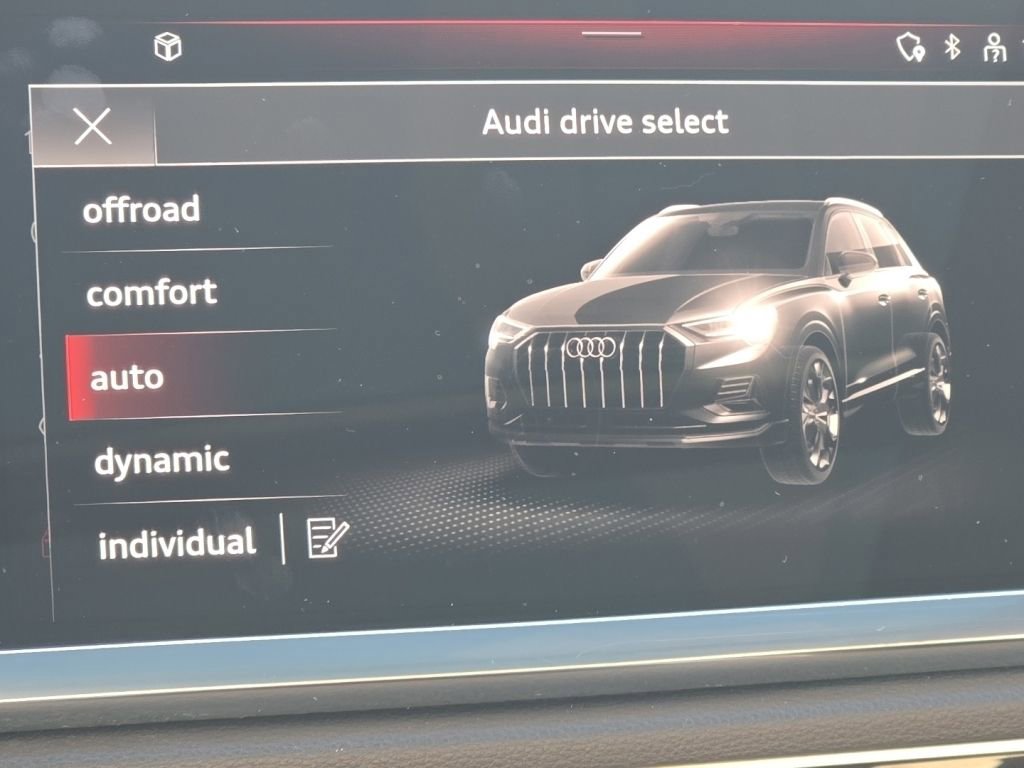 Used 2024 Audi Q3 2.0T Premium Plus image 8