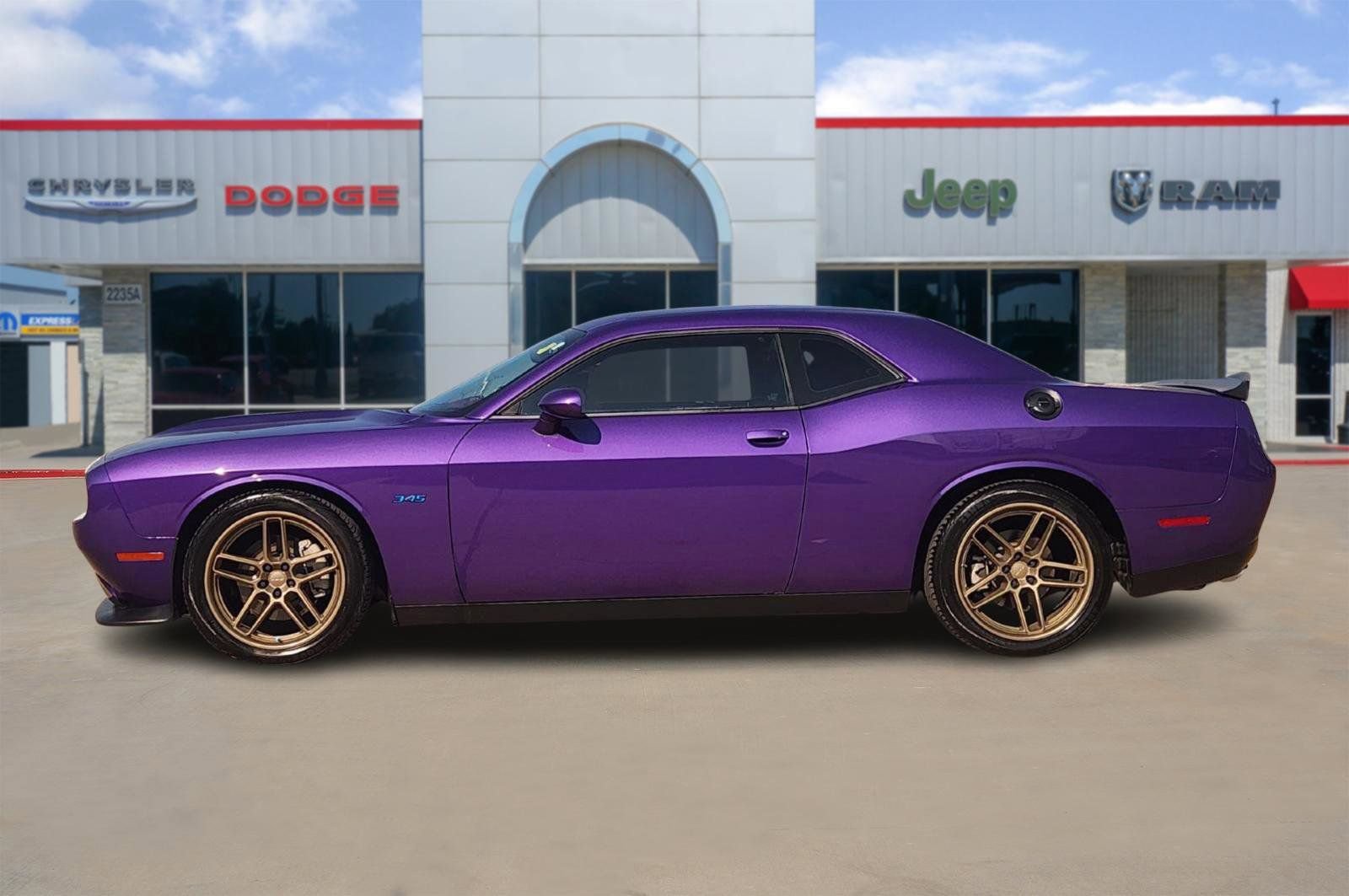 Used 2023 Dodge Challenger R/T w/ Blacktop Package image 3