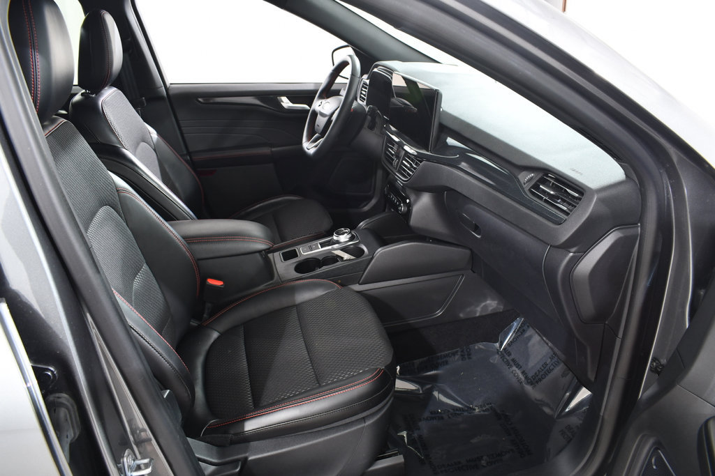 Used 2024 Ford Escape ST-Line w/ Tech Pack #1 AWD/4WD image 10