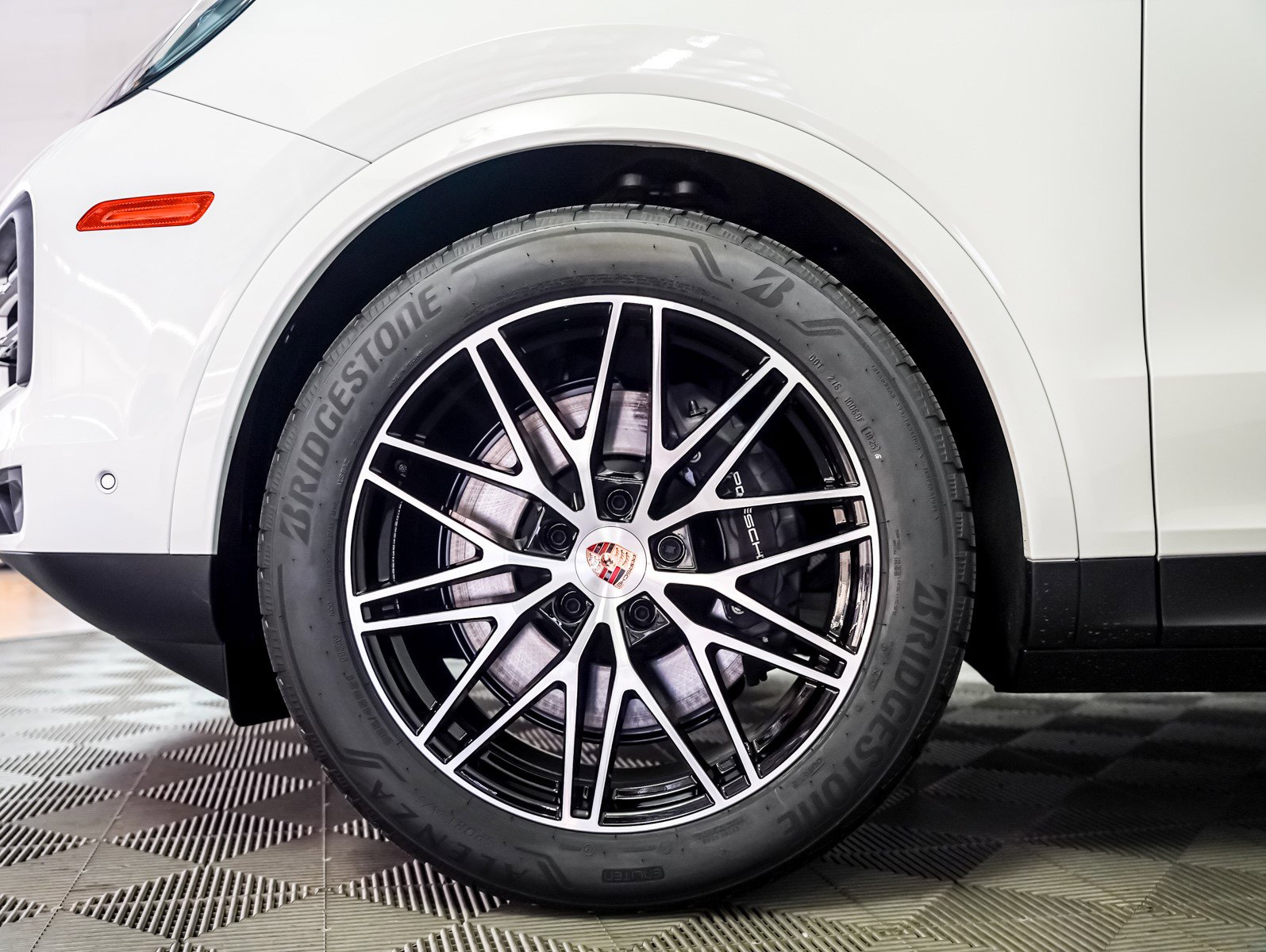 New 2026 Porsche Cayenne image 14