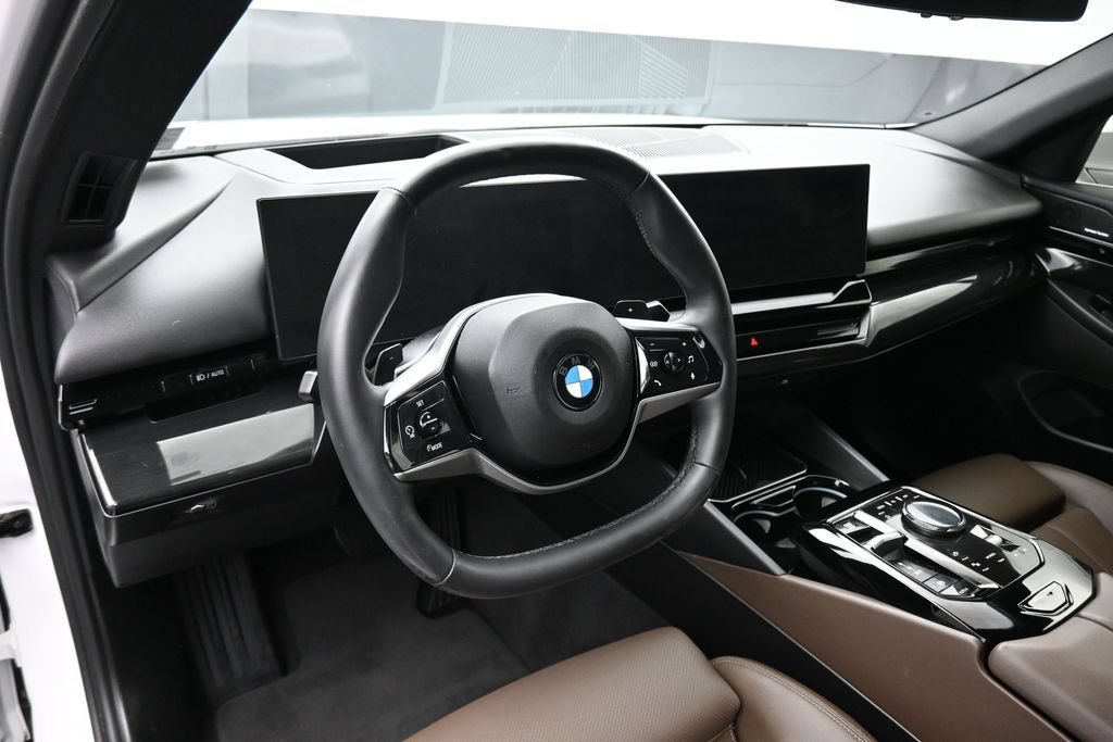Used 2026 BMW 530i RWD image 15