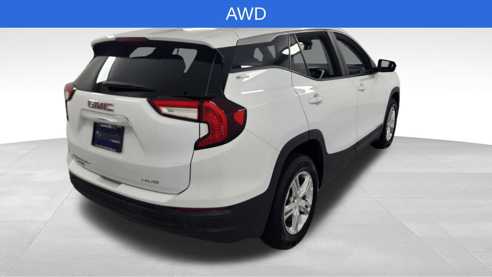Used 2024 GMC Terrain SLE AWD/4WD image 3